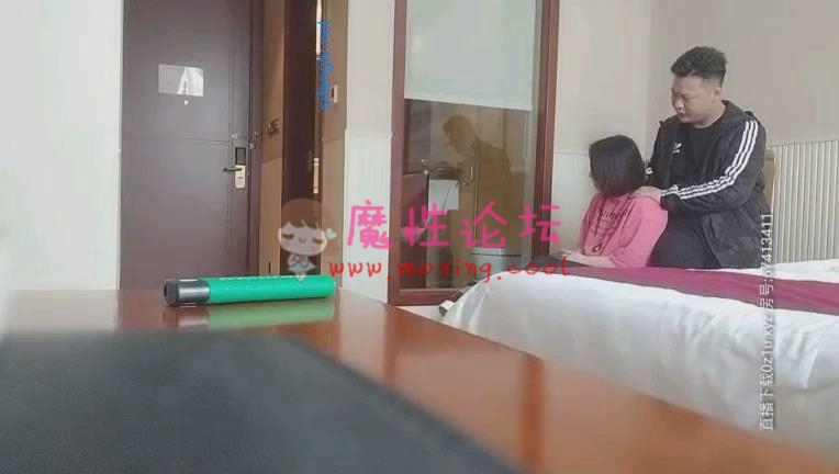 直播（专攻按mo会所）精油开背 约啪各大良家少妇《6v3.5g》《百度云》