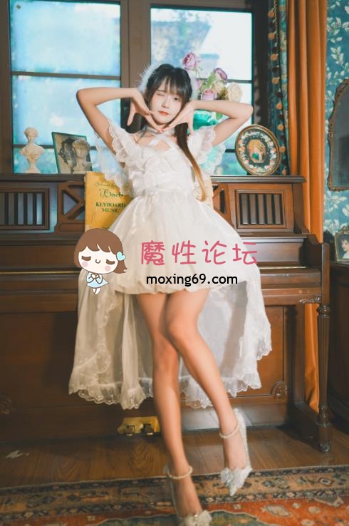 cosplay兔子Zzz不吃胡萝卜 47套合集  1389P-10.94G  《百度云》