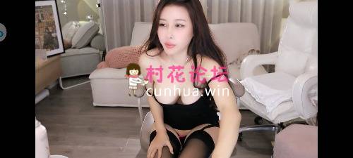 stripchat《Peeggy-fun》潮吹女王[4V-2.65G]百度盘