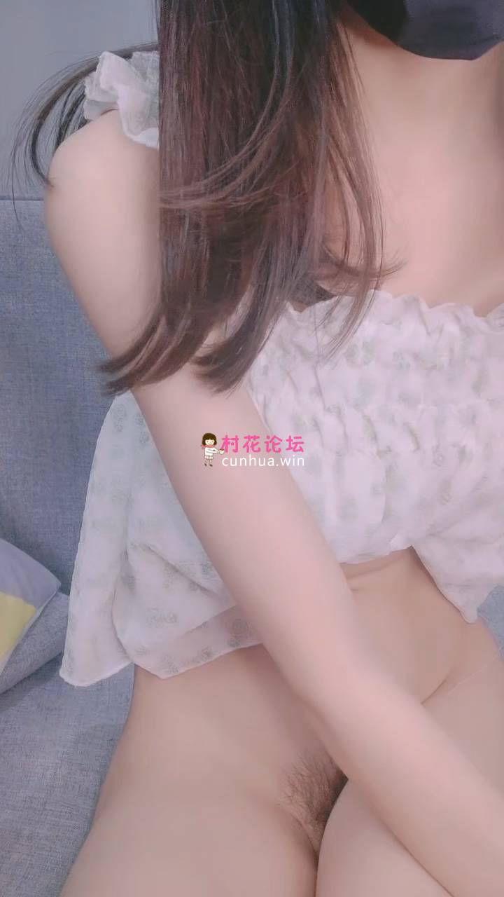 00后清纯大长腿美少女 筷子般美臀[1V 865M 百度盘]