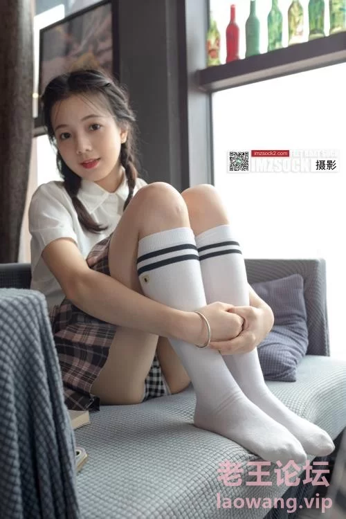 IMZSOCK-天天 JK制服超短裙过膝袜美腿诱惑 [109P+1V-766MB]