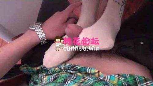 求告知这个足交女主是谁，谢谢