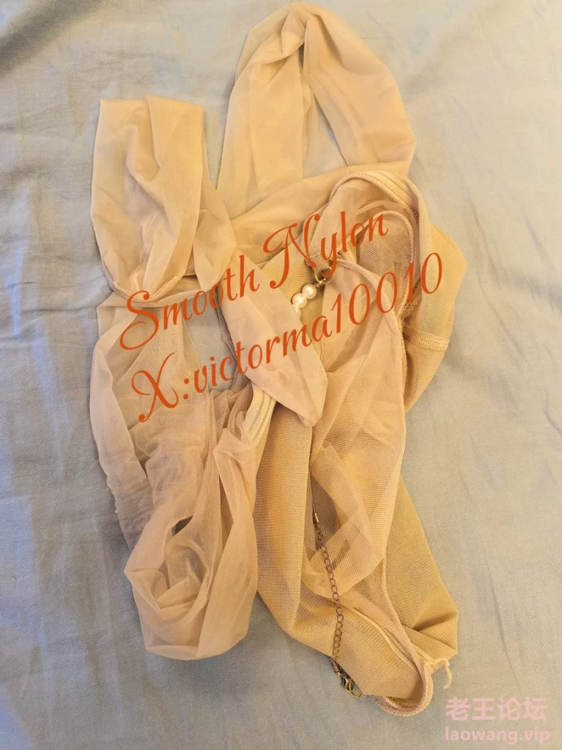 1币分享X站的：日本打手枪女MioLovesGlove短片，赠推Smooth Nylon [8v-780m]