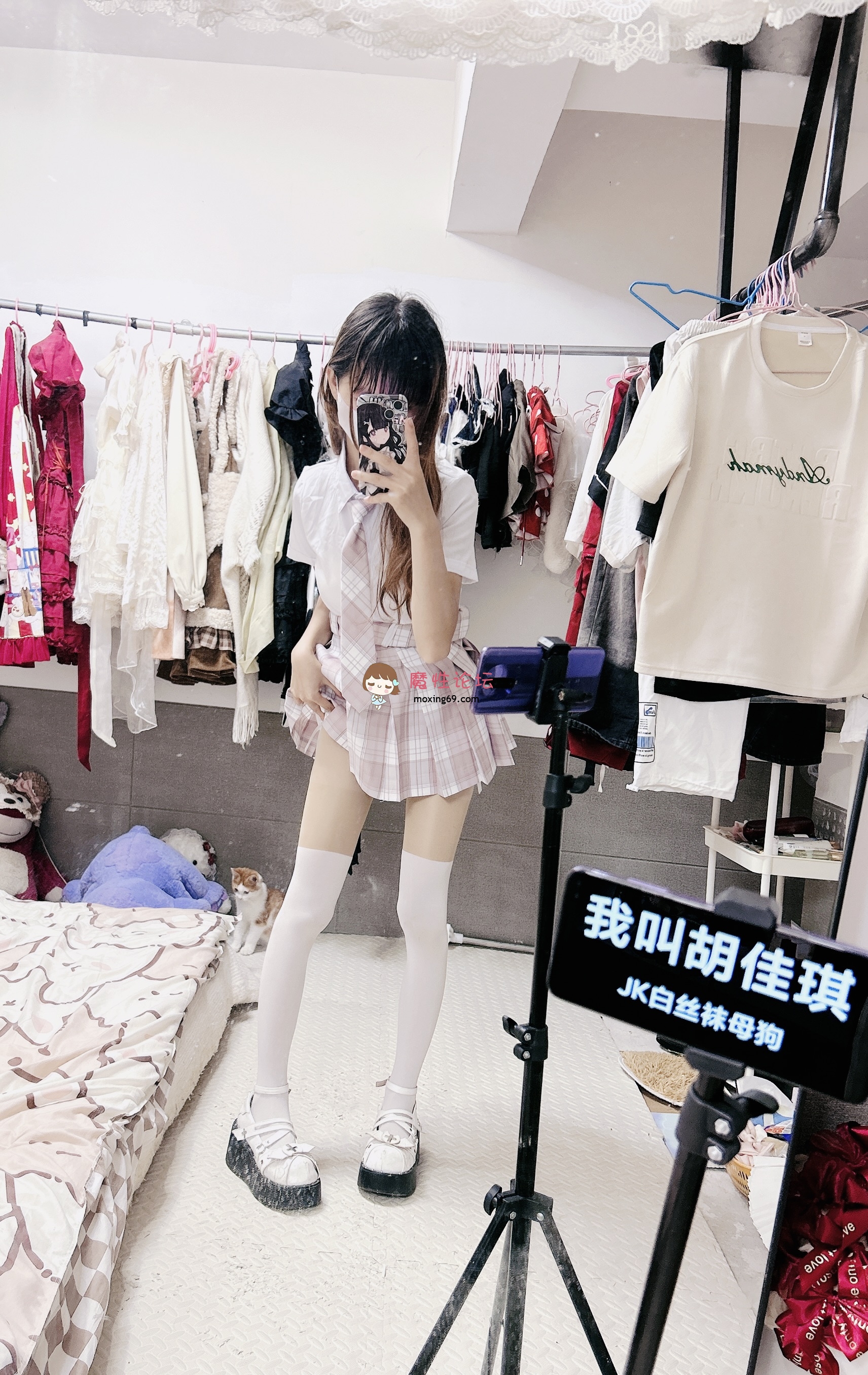 网红《新增12V-8.3G》cosplay天花板《TL情侣-软软兔》各种JK，洛丽塔，制服，剧情啪啪内射私人订制合集《165V-940P-142G》