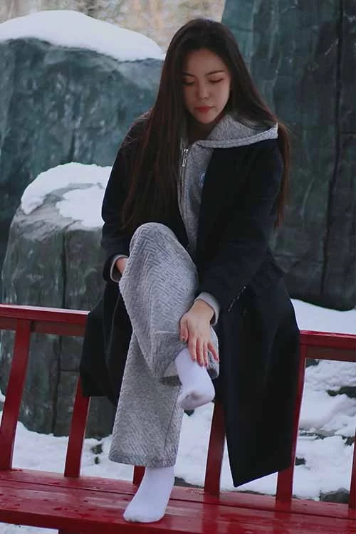 织梦映像-踏雪无痕-户外牛仔裤棉袜[300P1V-2.38GB] [300p1v-2.38GB]