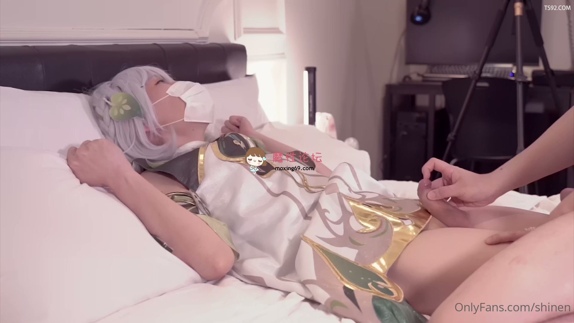 国产自拍[伪娘TS]shinen - 日本cosplay原神伪娘小姐姐的口活 足交 爆菊比女人还要舒服[1V-968MB][百度网盘]