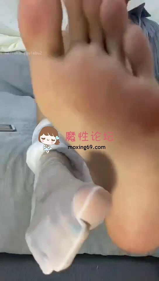 主播易直播重磅！你的欣妹儿 微信福利视频  丝足语言调教 恋足控必看 来乐集乐乐趣乐伴足迹知足[33V 2.33G][度盘]