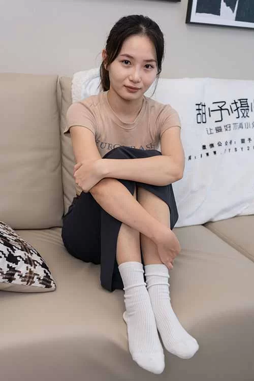 甜予摄影-思思-连衣裙白棉袜 、肉丝美腿 [130p1v-1.89GB]