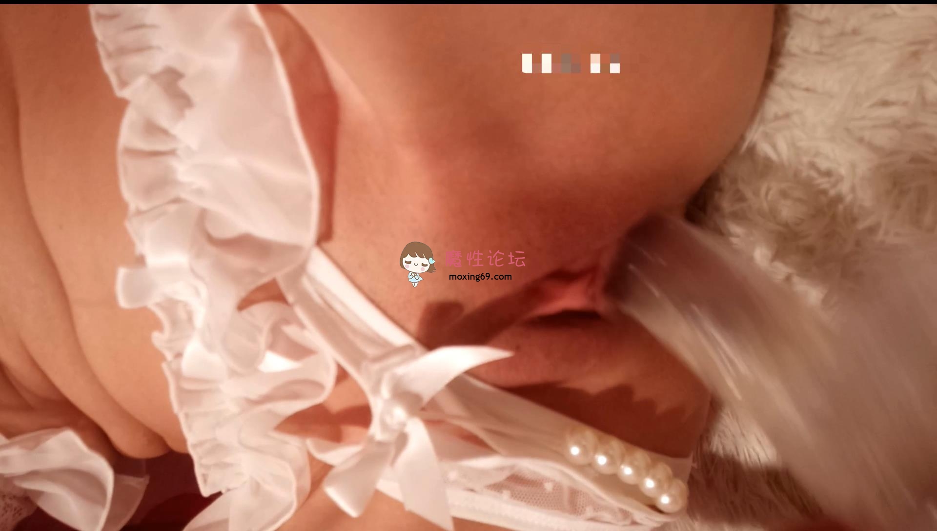 国产自拍蕾丝珍珠丁裤套装腿足控福利透明阳具插入[364MB][BT]