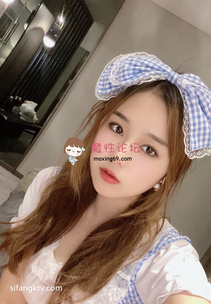 网红《抖音博主》自收集反差美女网红泄密合集②，白天COS服，晚上情趣服[NVNP68.3G][百度网盘]