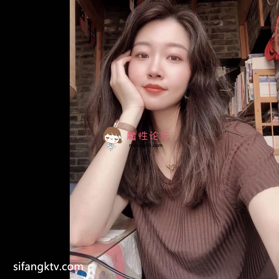 网红《抖音博主》自收集反差美女网红泄密合集②，白天COS服，晚上情趣服[NVNP68.3G][百度网盘]