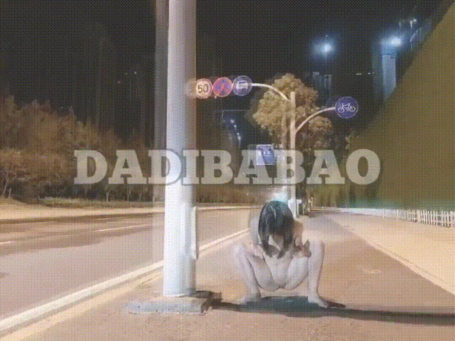 网红《抖音博主》自收集反差美女网红泄密合集②，白天COS服，晚上情趣服[NVNP68.3G][百度网盘]