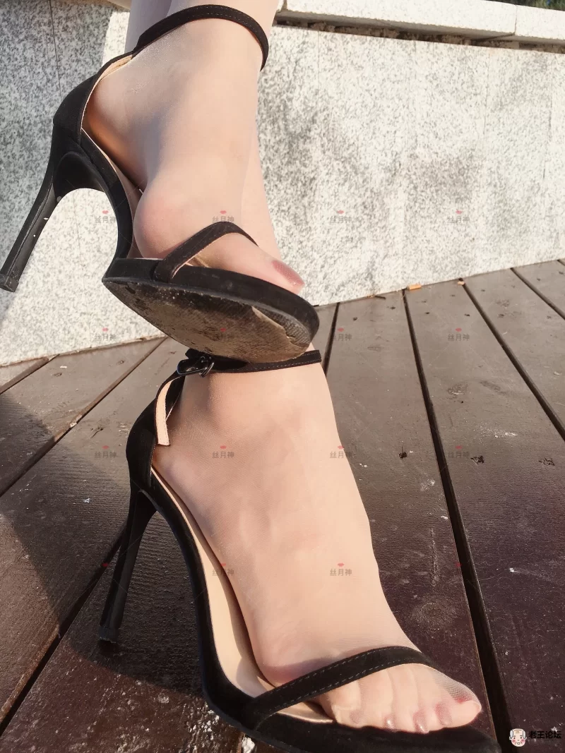 《自行打包》足控  丝月神全套合集 《2937p+12v - 4.6G》《度 [-]