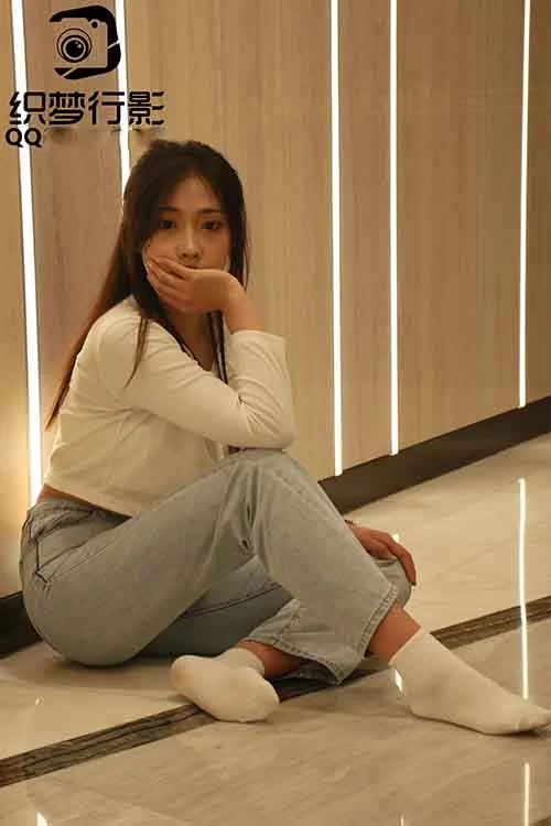 织梦映像-元气少女-醉卧商场君莫笑-牛仔裤棉袜 [266p1v-926MB]