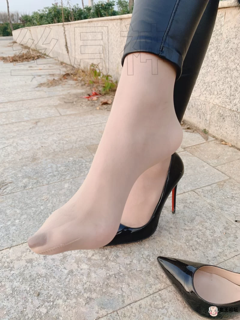 《自行打包》足控  丝月神全套合集 《2937p+12v - 4.6G》《度 [-]