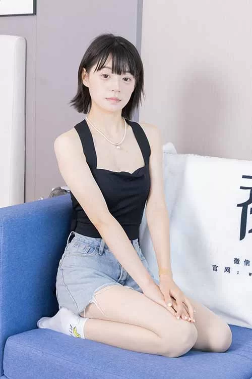 袜啵啵-糯米-长靴、白棉袜、肉丝[140P1V/1.7G百度网盘] [140p1v-1.7GB]