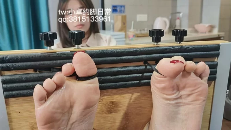 [小卓原创]新模清纯女大tk [1-2.45GB]