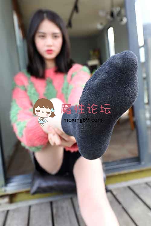 福利IMZSOCK爱美足-雨沫-超短裙肉丝棉袜裸足 [125P 1.21G百度网盘]