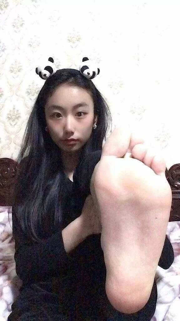 《重磅合集》套路小红书大学妹脚模面试秀足 474部 [474V+1745P-5.5GB]