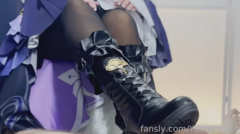 《预览版》yaorenneko大黑塔cos：皮靴鞋交黑丝足交❤️ [1v-306mb]