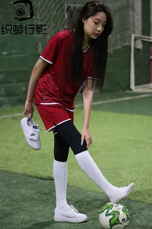 织梦映像-足球小将-凌空一脚入逍遥-白丝棉袜美腿 [302p1v-1.4g]
