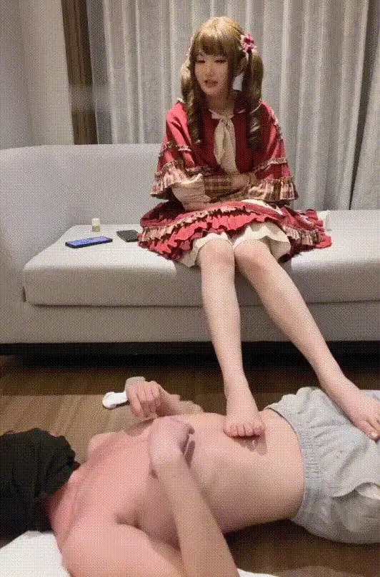 六六 丝足 ❤️06学生 嫌弃脸翻白眼 JK制服/水手服/洛丽塔 [20v-15GB]