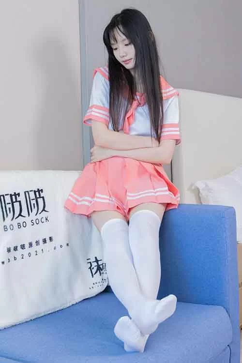 袜啵啵-甜甜圈-性感超短裙、白棉袜美腿[159P-1V/1.8G百度网盘] [159p1v-1.8GB]