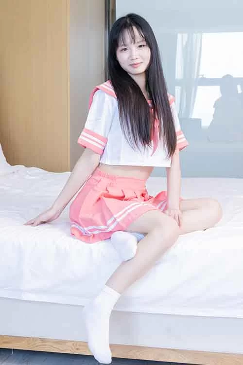 袜啵啵-甜甜圈-性感超短裙、白棉袜美腿[159P-1V/1.8G百度网盘] [159p1v-1.8GB]