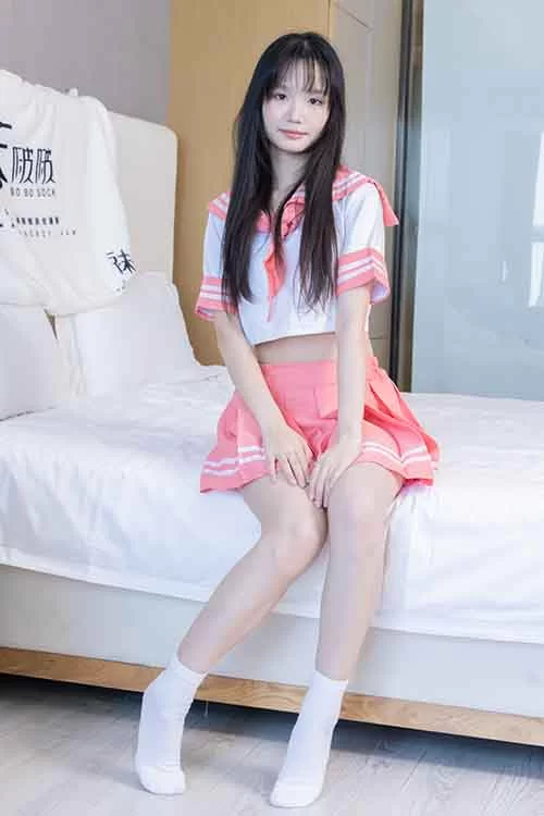 袜啵啵-甜甜圈-性感超短裙、白棉袜美腿[159P-1V/1.8G百度网盘] [159p1v-1.8GB]