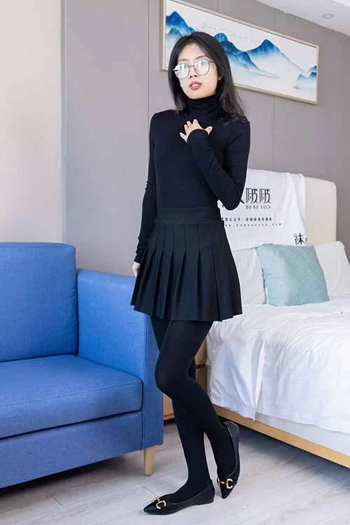 袜啵啵-奶油-平底鞋厚黑丝、丝袜踩奶油[146P1V-1.8G百度网盘] [146p1v-1.8g]