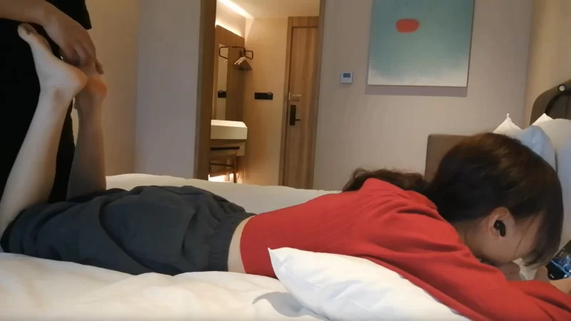 《小卓原创》玩弄绝美高冷学霸妹子的白袜和裸足 [1v-469MB]