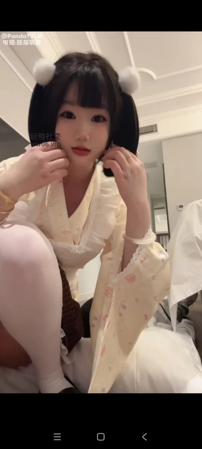 超反差萝莉主长筒白丝裸足舔脚强制深喉坐脸窒息虐乳扇乳全体重踩踏 [1v-200m]