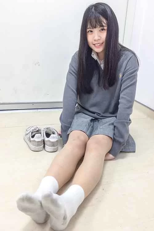 solexight足控-Dora2-脏臭白袜、超短裙丝袜臭鞋 [90p2v-1.6g]