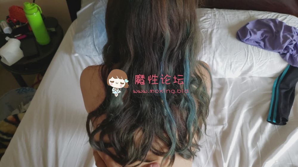 国产自拍国产超级诱惑熟女大奶肥臀水灵灵的逼《1V-689M-BT种子》