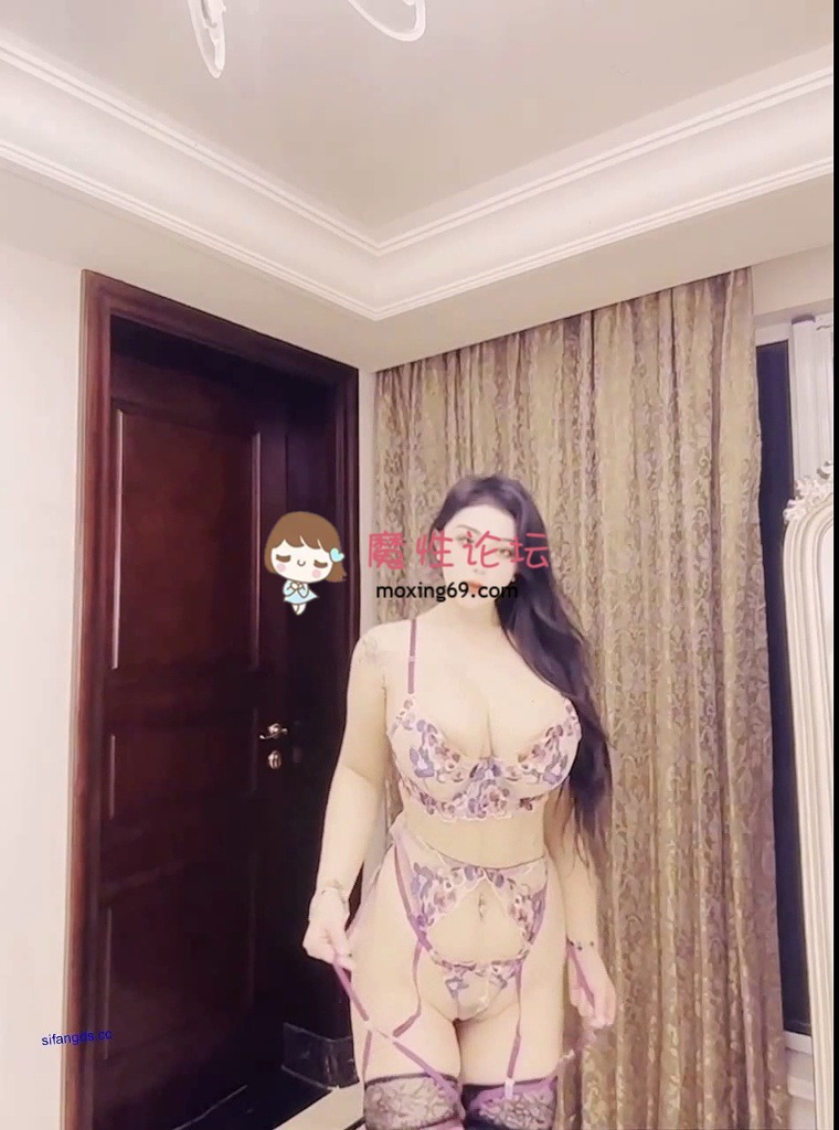 [度盘]抖音94万粉巨乳肥臀女神尤物❤️芷仪g宝❤️合集 [106v+12.2g]