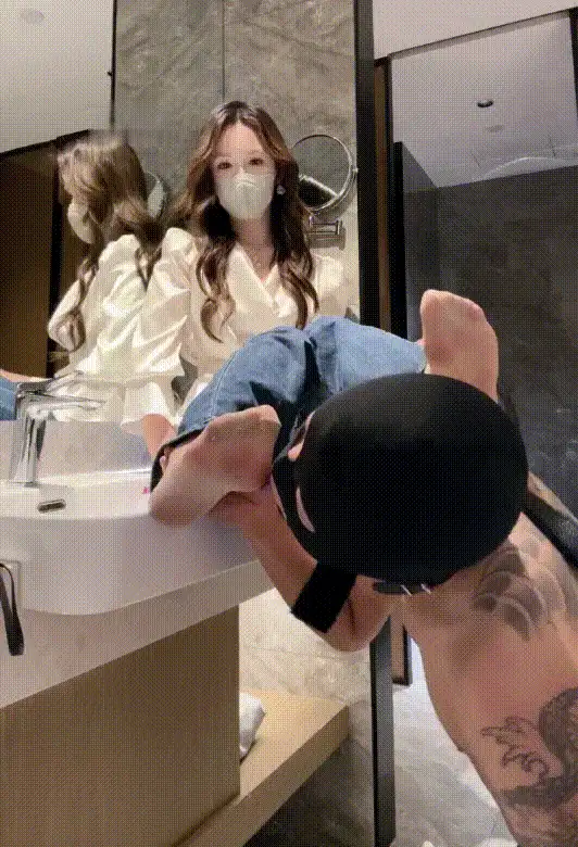 阿芙乐尔 红绿灯 开发废物下属当狗/裤里丝 [12v-14GB]