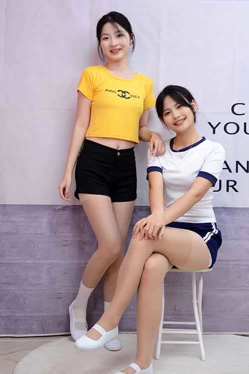 初夏女神-安妮、幺幺~姐妹花棉袜肉丝性感美腿 [100p1v-671m]