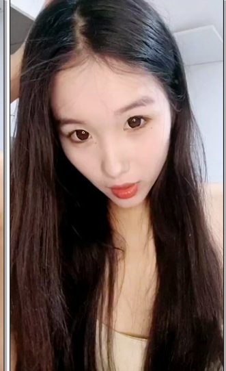 国产自拍《九亿少男梦》第八弹，中年大叔的玩具，大长腿白虎嫩穴[5v4G百度盘]