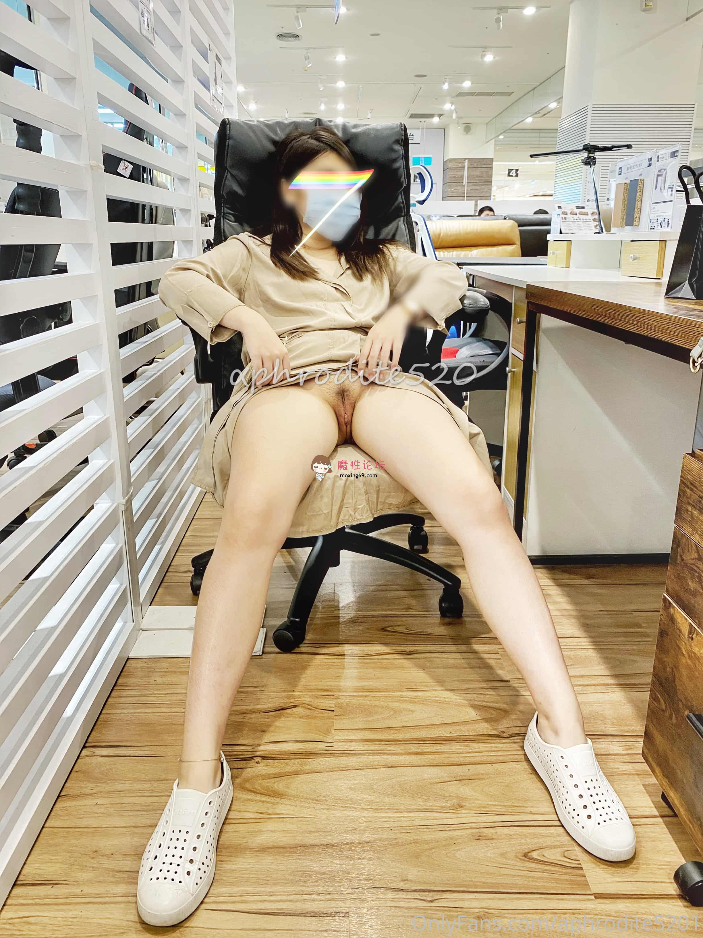 国产自拍顶级翘臀无毛粉逼[阿芙罗狄蒂]户外露出野战啪[68V2.5G度盘]