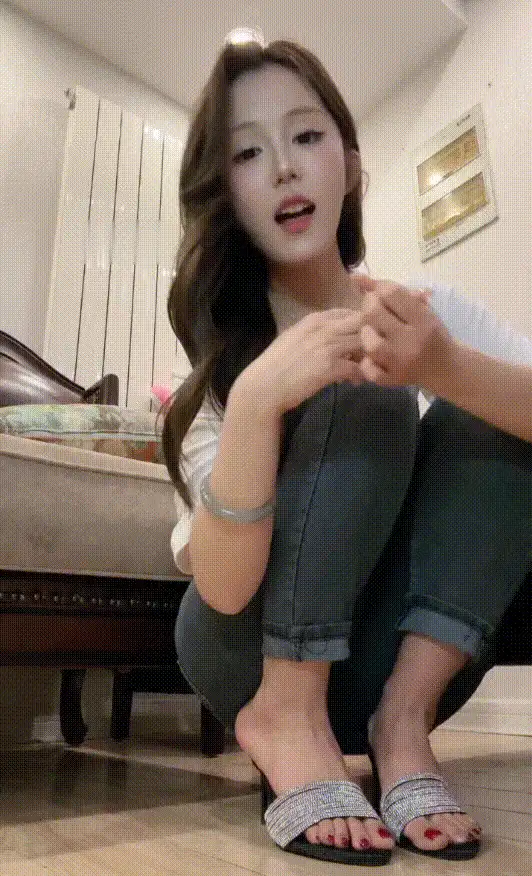 阿芙乐尔 红绿灯 开发废物下属当狗/裤里丝 [12v-14GB]