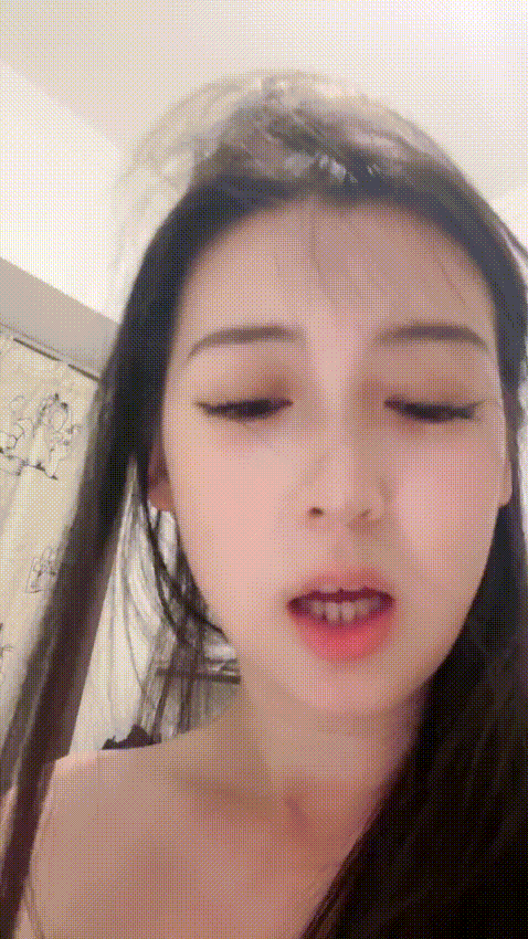 网红超高颜值少妇《荔枝茶茶》线下榨干金主