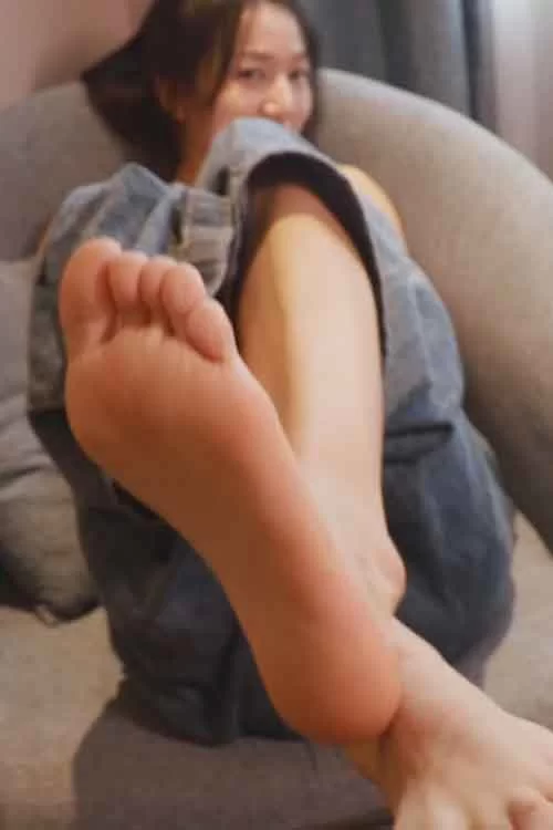 誉铭摄影-学妹牛仔裤棉袜足秀[1V-1.8G百度网盘] [1V-1.8GB]