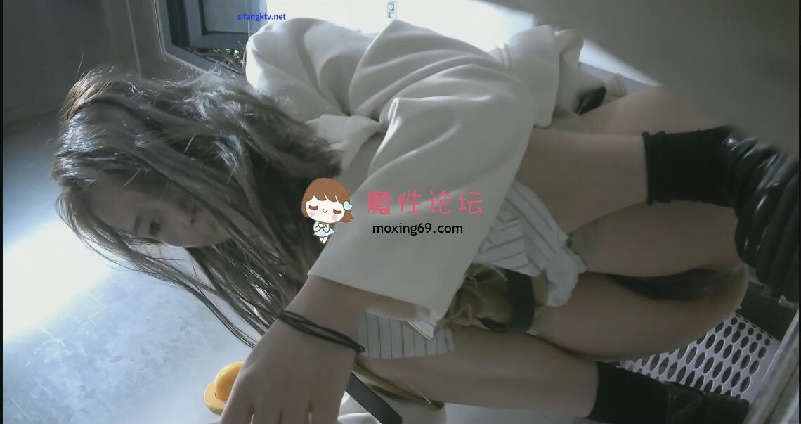 偷拍师范学院附近女厕偷拍❤️学妹尿尿几个高颜值的气质美女《1v+690M》《百度盘》