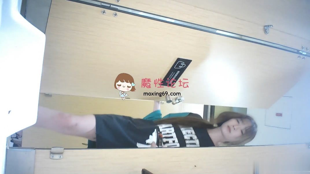 偷拍酒吧女厕高清后拍黄毛小哥强闯女厕看女友尿尿精彩对白《1v+690M》《百度盘》