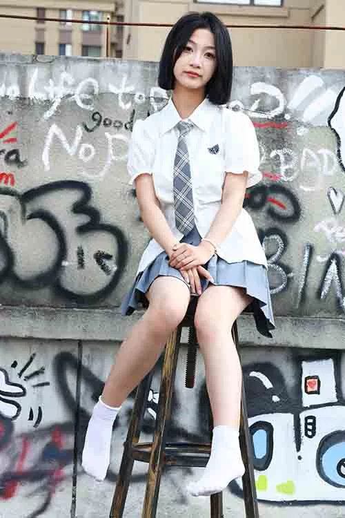 绮梦摄影-Light-校园格子裙白丝棉袜美腿 [368P1V-1.3GB]