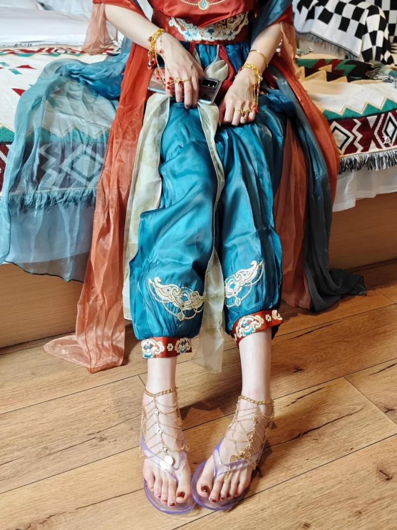 john marston - 舞蹈生妹子波斯表演服足交 [多v-4.62GB]