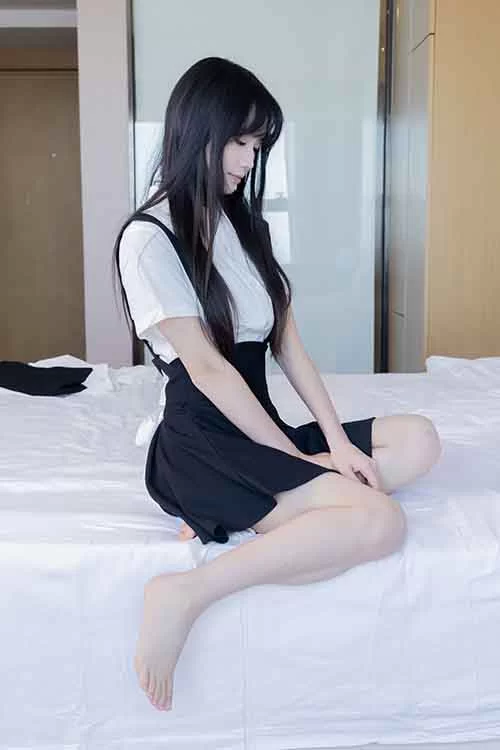 袜啵啵-甜甜圈-高跟鞋、连衣裙肉丝裸足 [186p1v-1.9GB]