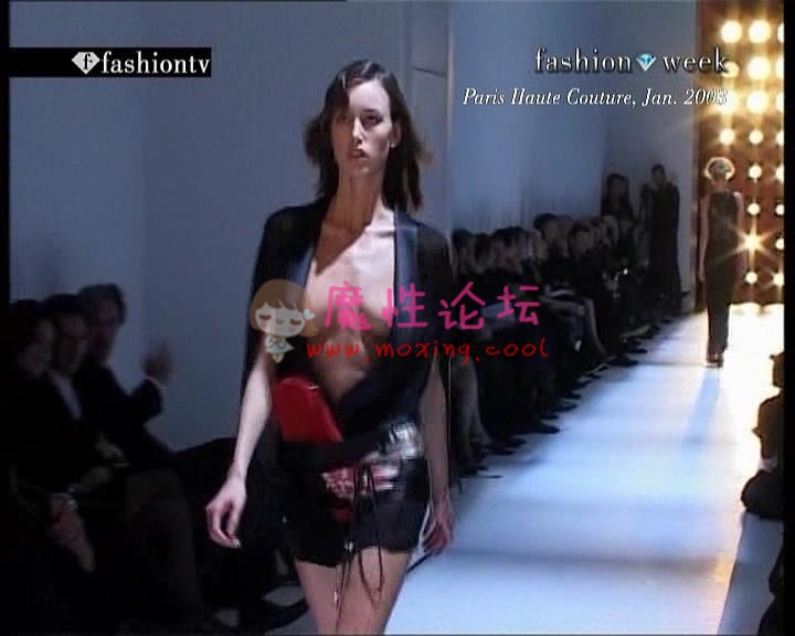 法国时尚台时装秀[38V41.93G][磁力链]