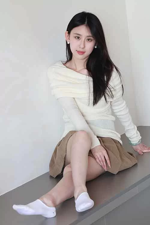 绮梦摄影-yaya-私房超短裙白棉袜美腿[285P1V-2.2G百度网盘] [285p1v-2.2g]