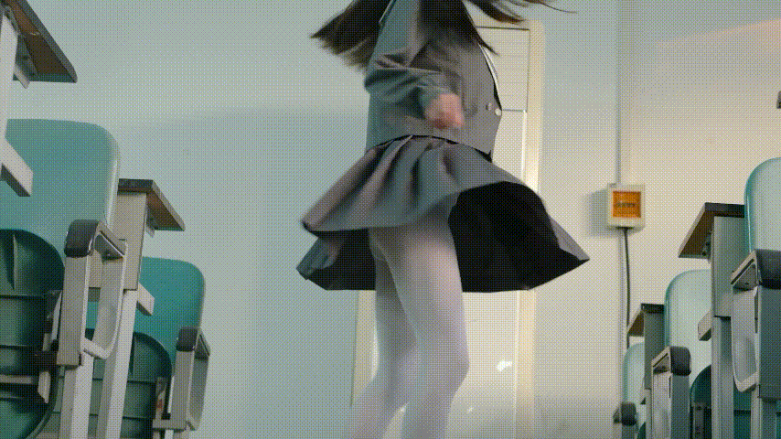 网红高颜值福利姬《赤西夜夜》 ❤️纯白萝莉❤️比基尼❤️完美白丝❤️32套写真视频合集[25V2519P56.9G]